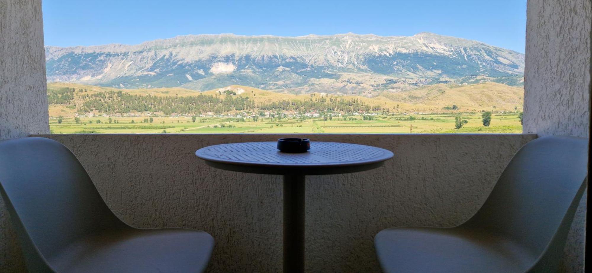 Shena Guest House Gjirokastër Esterno foto