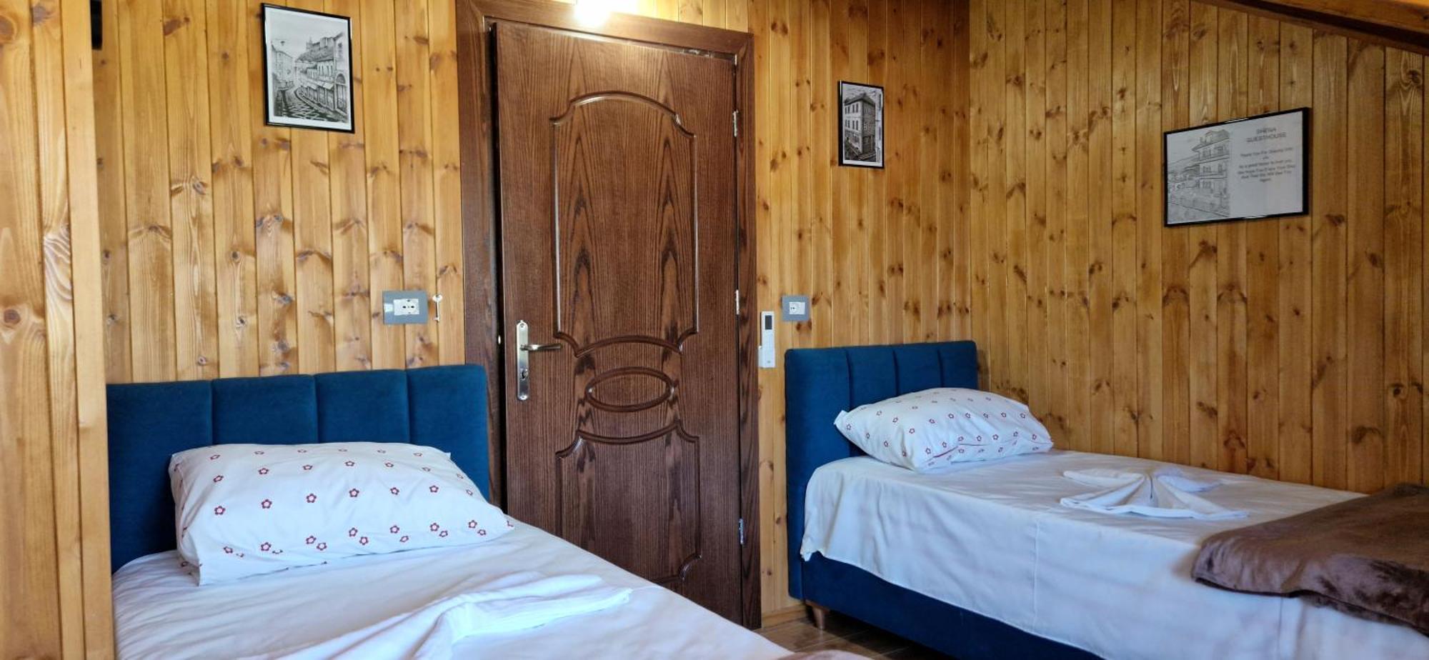 Shena Guest House Gjirokastër Esterno foto